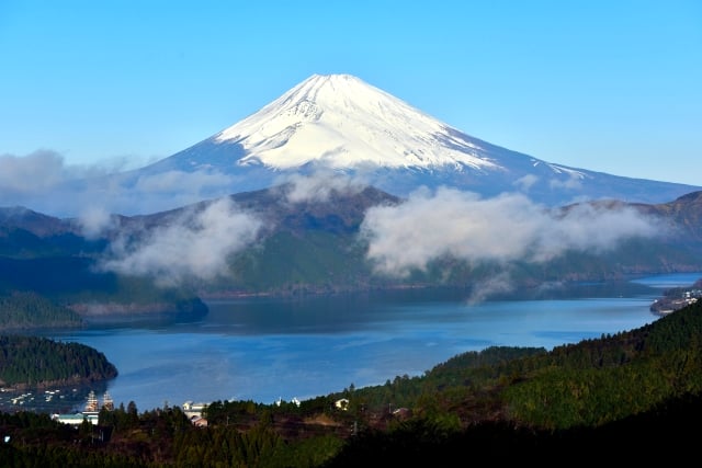 Mount Fuji rising above Lake Ashinoko, seen from the hillside